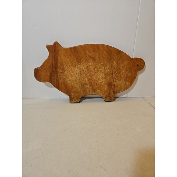 Vintage Distressed Pig Shaped Wood Cutting Board - Picture 1 of 10